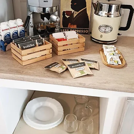 Coffee&tea House Casetta Tipica A 5min Dal Centro Storico Holiday home L'Aquila