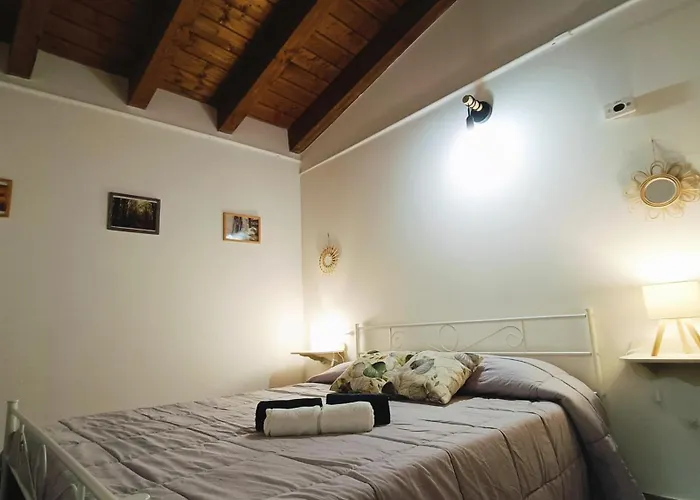 Coffee&tea House Casetta Tipica A 5min Dal Centro Storico * LʼAquila